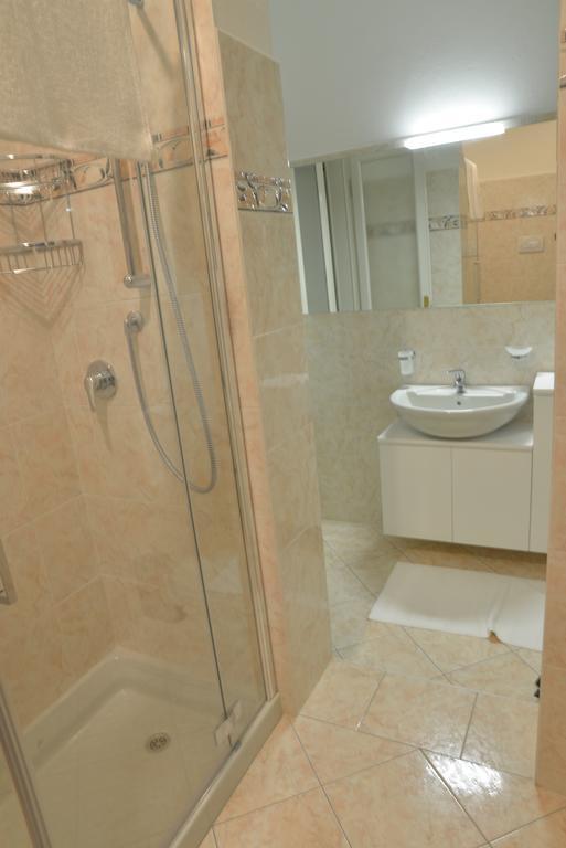 Апартаменты Residenza Cece' Лекко Номер фото